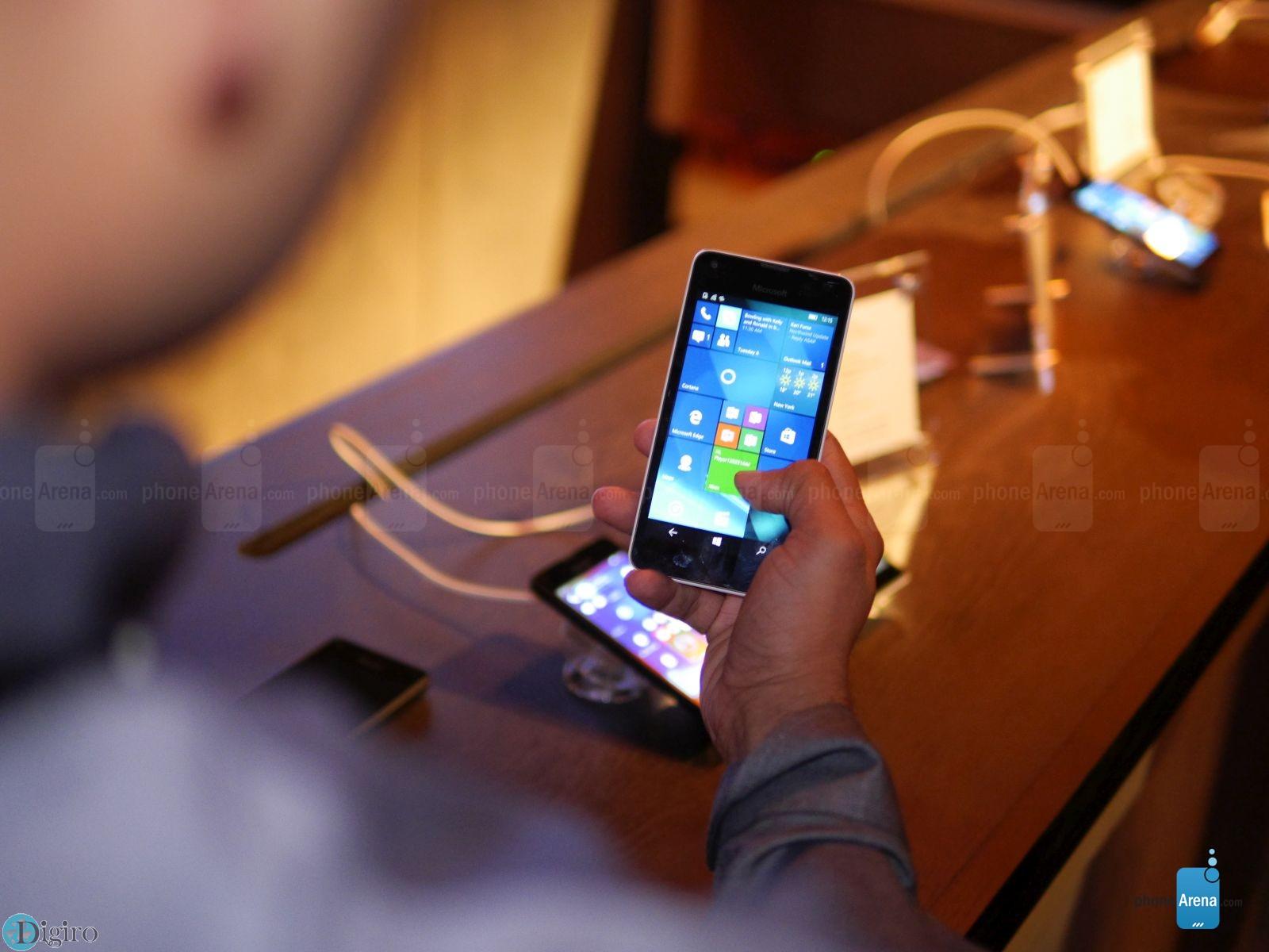 Microsoft-Lumia-550-9