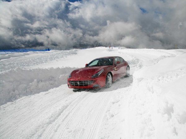 10 نکته مهم که برای رانندگی در زمستان باید بدانید
