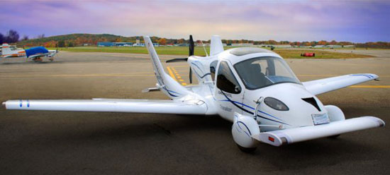 خودروی پرنده‌ای که مانند هواپیما ساخته شده است