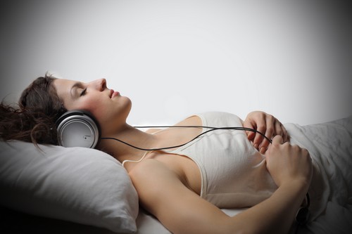 دیجی10: با ده راهکار خوب که به افزایش کیفیت خواب شما کمک می‌کند آشنا شوید
