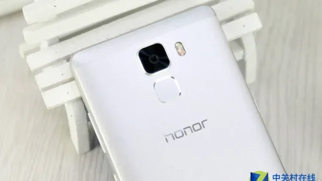 Honor-7-Official-06