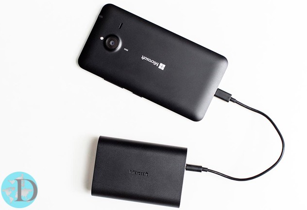 Microsofts Portable Dual chargers