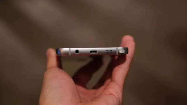 Samsung Galaxy S6 edge Plus 11