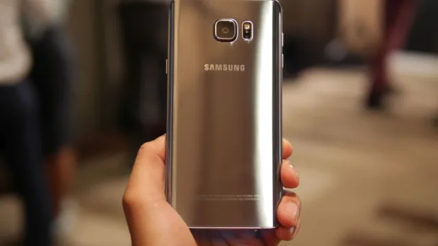 Samsung Galaxy S6 edge Plus 12
