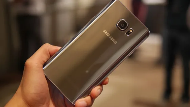 Samsung Galaxy S6 edge Plus 13