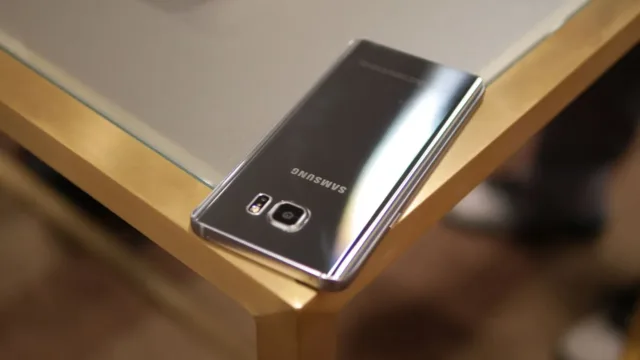 Samsung Galaxy S6 edge Plus 20