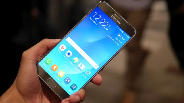 Samsung Galaxy S6 edge Plus 05