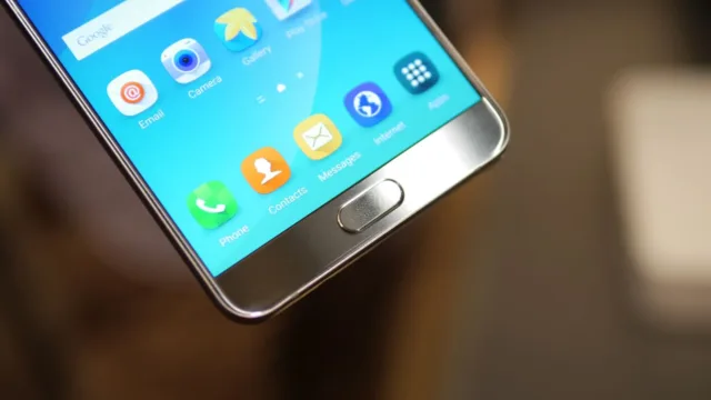 Samsung Galaxy S6 edge Plus 07