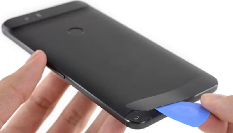 کالبدشکافی نکسوس ۶ پی هواوی و دریافت امتیاز افتضاح ۲ از ۱۰ توسط iFixit