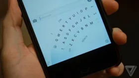 صفحه‌کلید Word Flow مایکروسافت با قابلیت ویژه تایپ یک دستی در راه آیفون‌ها