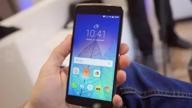 آلکاتل Idol 4