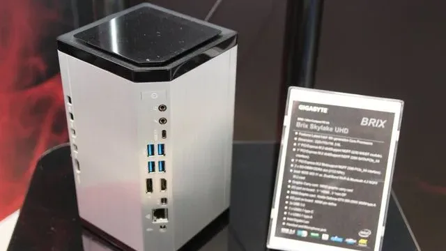 مینی کامپیوتر Gigabyte Brix