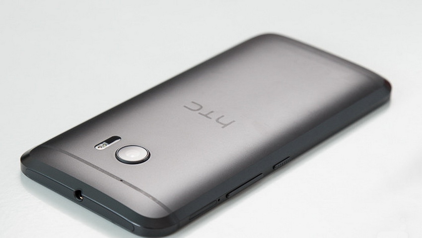 HTC Desire 10 بزودی عرضه میشود؛ جایگزینی ارزان تر برای HTC10؟