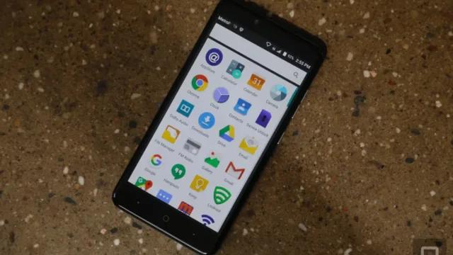 زد تی ای Zmax Pro