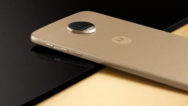 برخی از مشخصات Moto Z Play تایید شد