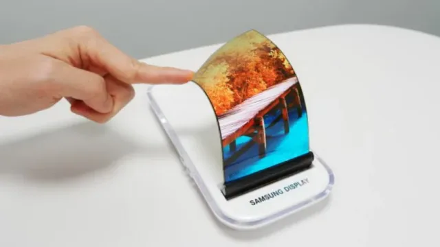 99 درصد از بازار پنل های OLED در اختیار سامسونگ است