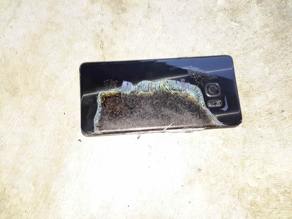 Another-Samsung-Galaxy-Note-7-battery-catches-fire
