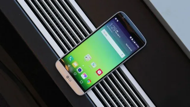 عدم استفاده از صفحه نمایش OLED خمیده در ال جی جی 6