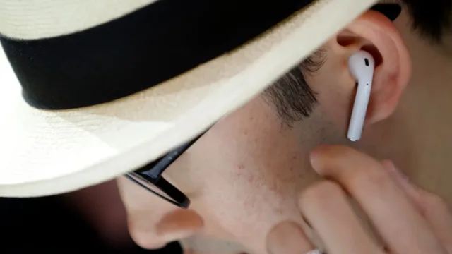 همه چیز در مورد هدفون بی سیم AirPods اپل