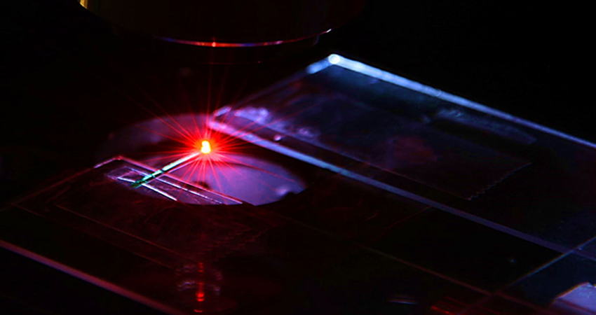 محققین به تکنولوژی ساخت لیزر با خون انسان دست یافتند