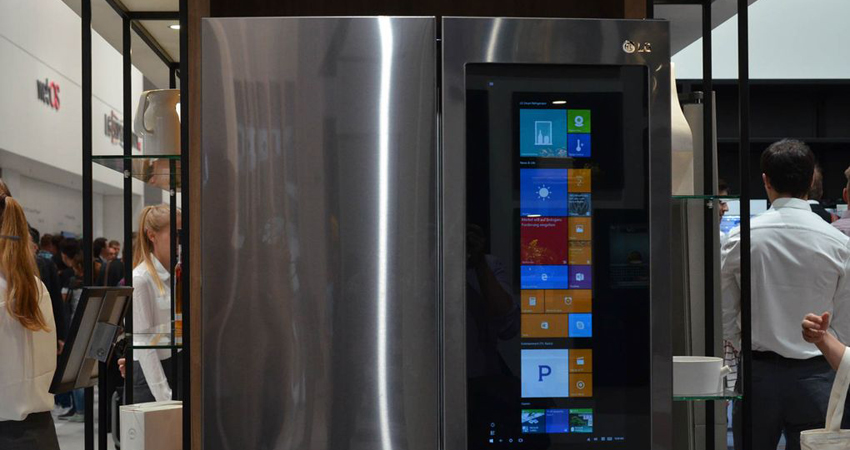 یخچال هوشمند ال جی با سیستم عامل ویندوز 10