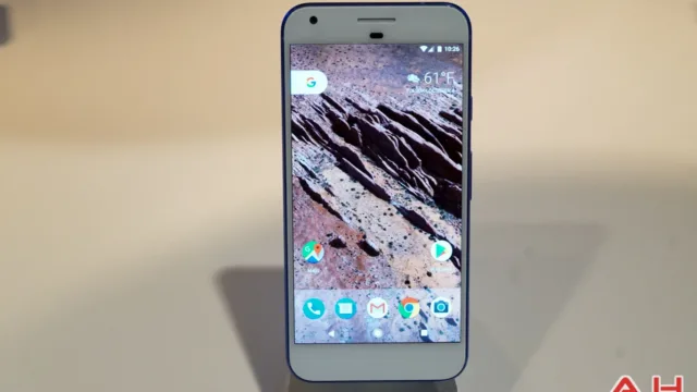 نگاه نزدیک به گوگل پیکسل تصویر 1