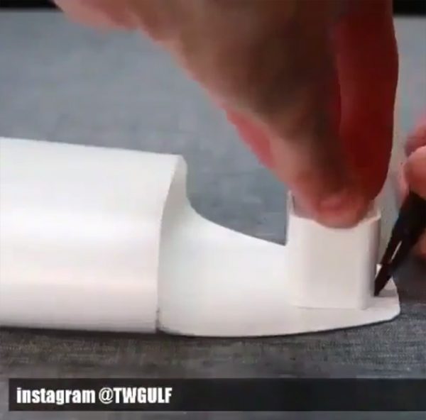 خلاقیت کده: با قوطی خالی شامپو یک نگهدارنده زیبای گوشی برای شارژ دیواری بسازید
