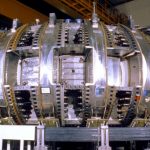 تئوری جدید در مورد میدان های مغناطیسی که بشر را برای دستیابی به گداخت هسته ای نزدیکتر می کند. راکتور tokamak در پرینستون