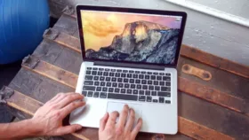 قصد خرید MacBook Pro را دارید؟ نگاهی به این لوازم جانبی بیندازید