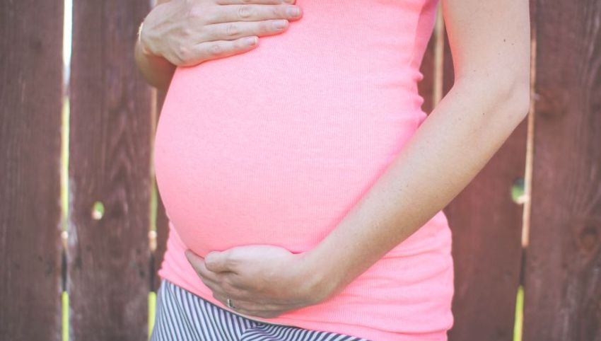 حاملگی باعث تغییراتی در مغز می شود که احساسات مادرانه را تقویت می کند