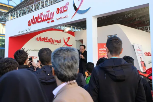 غرفه پیشگامان با حضور بهمن هاشمی