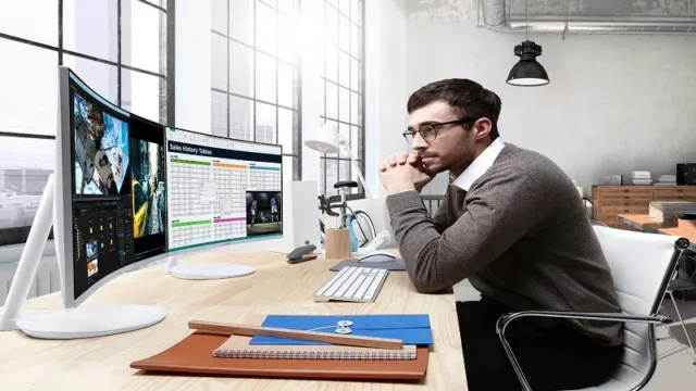 نمایشگر منحنی جدید سامسونگ شما را غرق کیفیت می کند