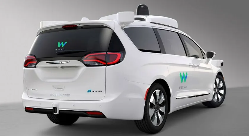 کرایسلر پاسیفیکا، نخستین اتومبیل خودران Waymo آلفابت