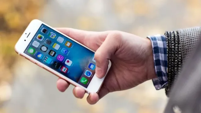 شناسایی و حل مشکل باتری گوشی آیفون 6S شما