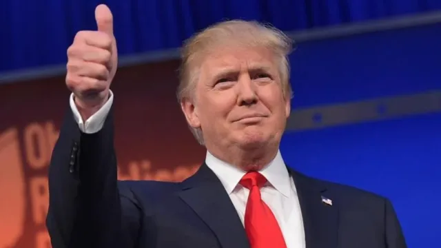 دونالد ترامپ از کدام گوشی اندرویدی استفاده می کند؟