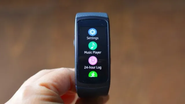 ثبت Gear Fit Pro توسط سامسونگ