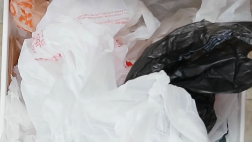 روشی جالب برای سر و سامان دادن به کیسه‌های پلاستیکی