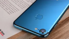 عکس‌های آیفون 7 با رنگ آبی تیره به بیرون درز کرد!