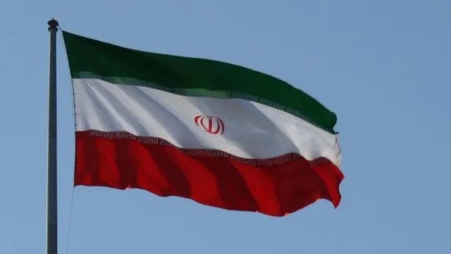 اپل اپلیکیشن های ایرانی را از اپ استور حذف می کند!