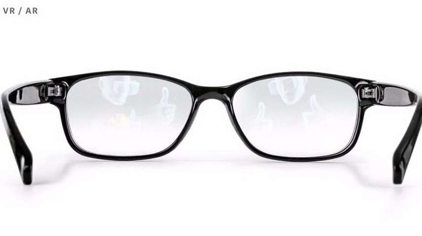فیسبوک: حداقل 5 سال تا عینک‌های AR واقعی فاصله داریم!