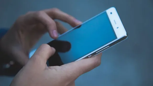 حرکت گوشی در حین تایپ
