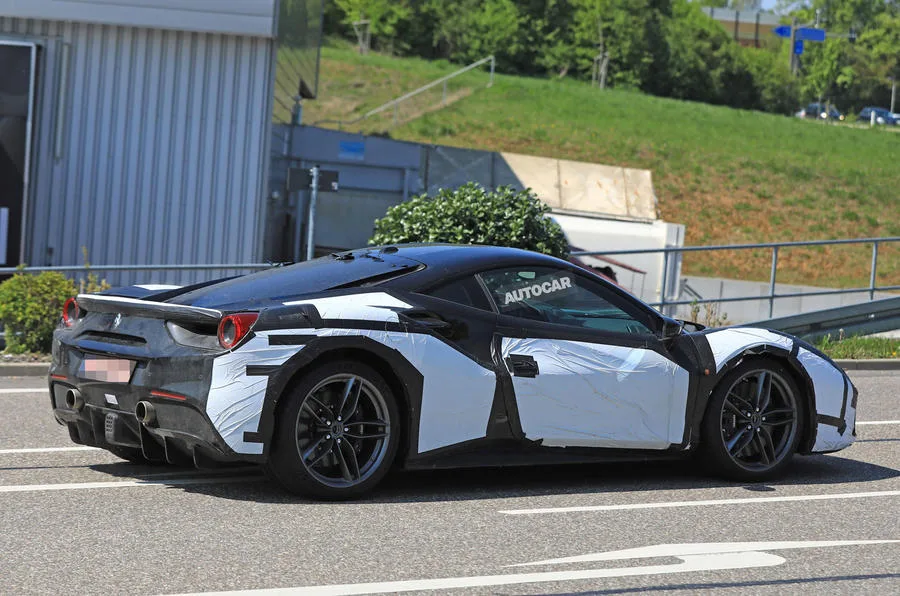 فراری 488 GTO