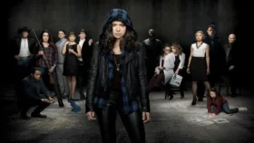 بررسی و معرفی سریال Orphan black
