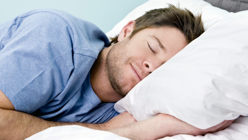 تاپ 10: با ده راهکار خوب که به افزایش کیفیت خواب شما کمک می کند آشنا شوید