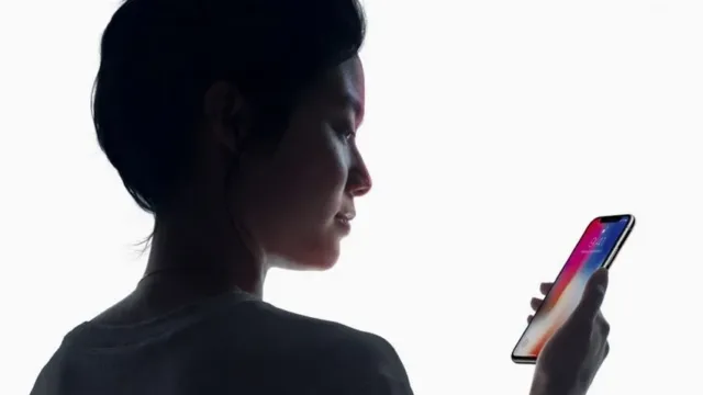 استفاده از ماسک برای جلوگیری از سواستفاده از فیس ایدی ایفون ایکس