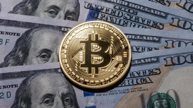 قیمت بیت کوین به 15 هزار دلار رسید
