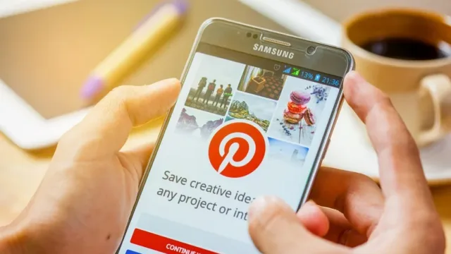 پینترست، ردیت، کورا و مدیوم