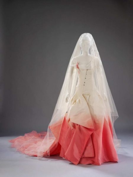 دیجی10: با بهترین لباس عروس‌های سلبریتی‌ها آشنا شوید