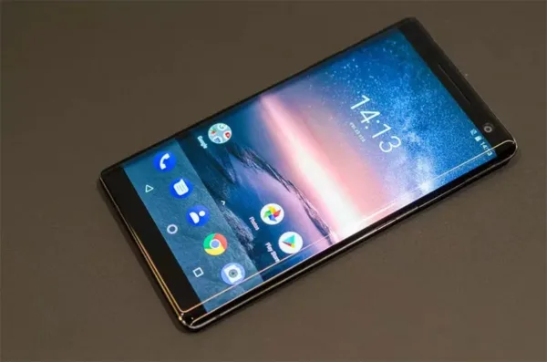نوکیا 8 سیروکو