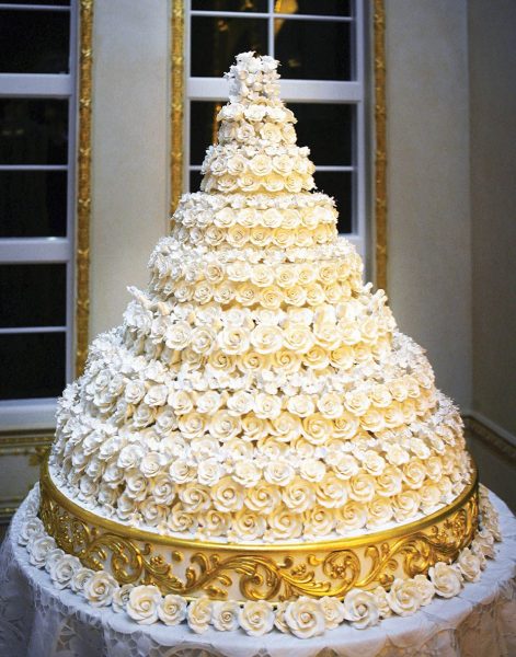 دیجی10: با گران‌ترین کیک‌های عروسی سلبریتی‌ها آشنا شوید!